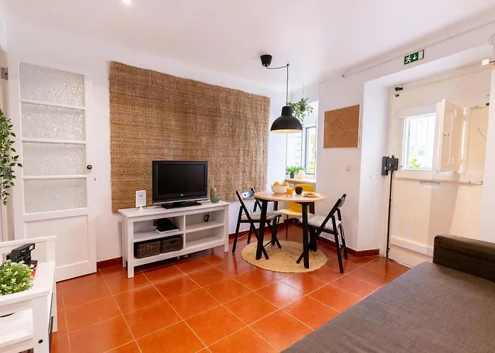 Alfama Nest