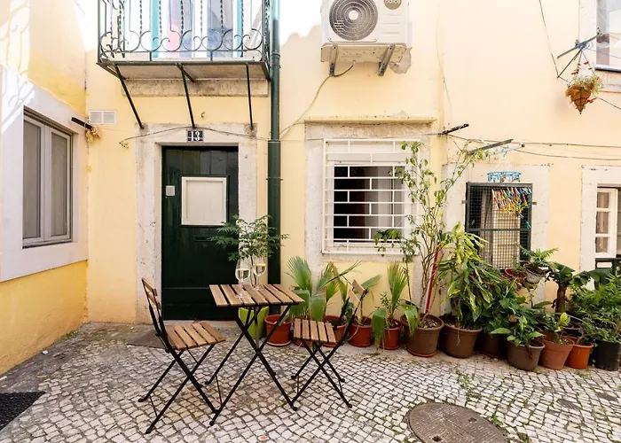 Alfama Nest